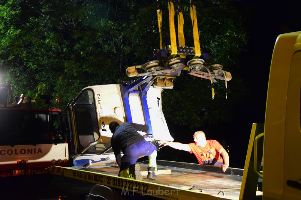 Koelner Seilbahn Gondel blieb haengen Koeln Linksrheinisch P981.JPG - Miklos Laubert